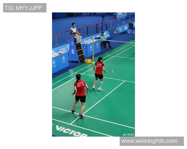 重庆羽毛球队在城市联赛中的灵活性表现引发热议与关注 重庆羽毛球队在城市联赛中的灵活性表现引发热议与关注